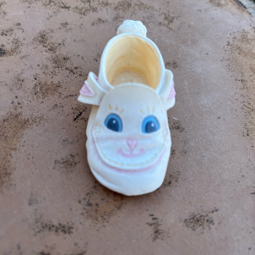 Just The Right Shoe Bunny Collectible
